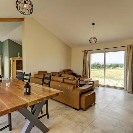 Séjour à la campagne Spacieux Avec Spa, Sauna Et Animaux Acceptés - Fr-1-496-274 *